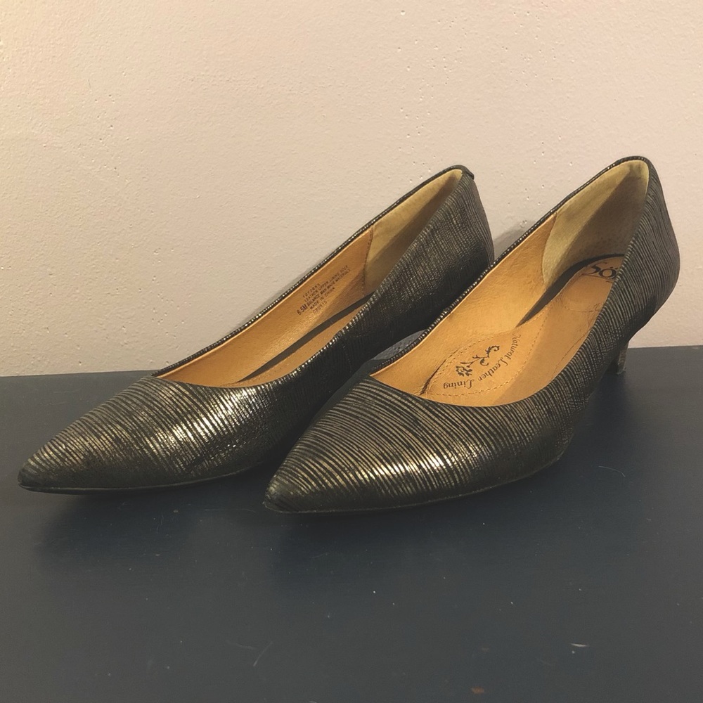 Söfft Altessa Kitten Heels, Women’s 8.5 M, Soft Silver (Black-Silver Design)